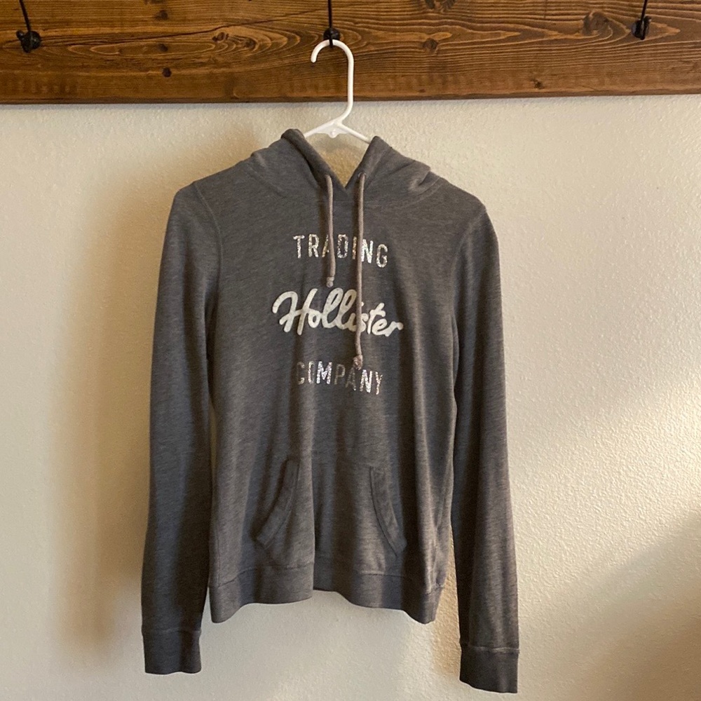 Hollister Grey Pull-Over Hoodie.